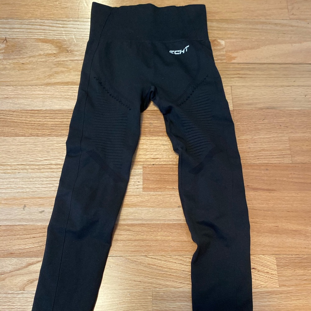 Echt black arise leggings